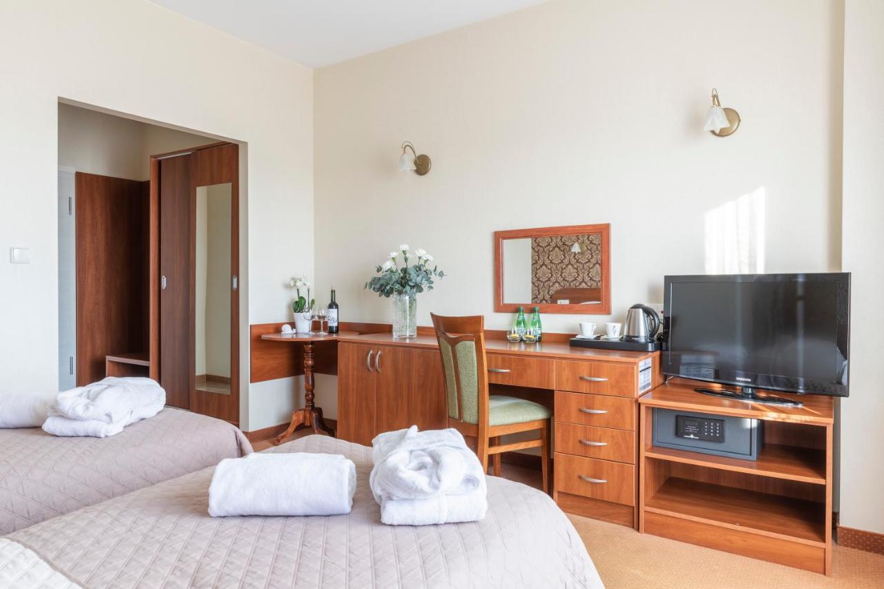 Bursztyn - Bernstein Spa & Wellness Dąbki Esterno foto