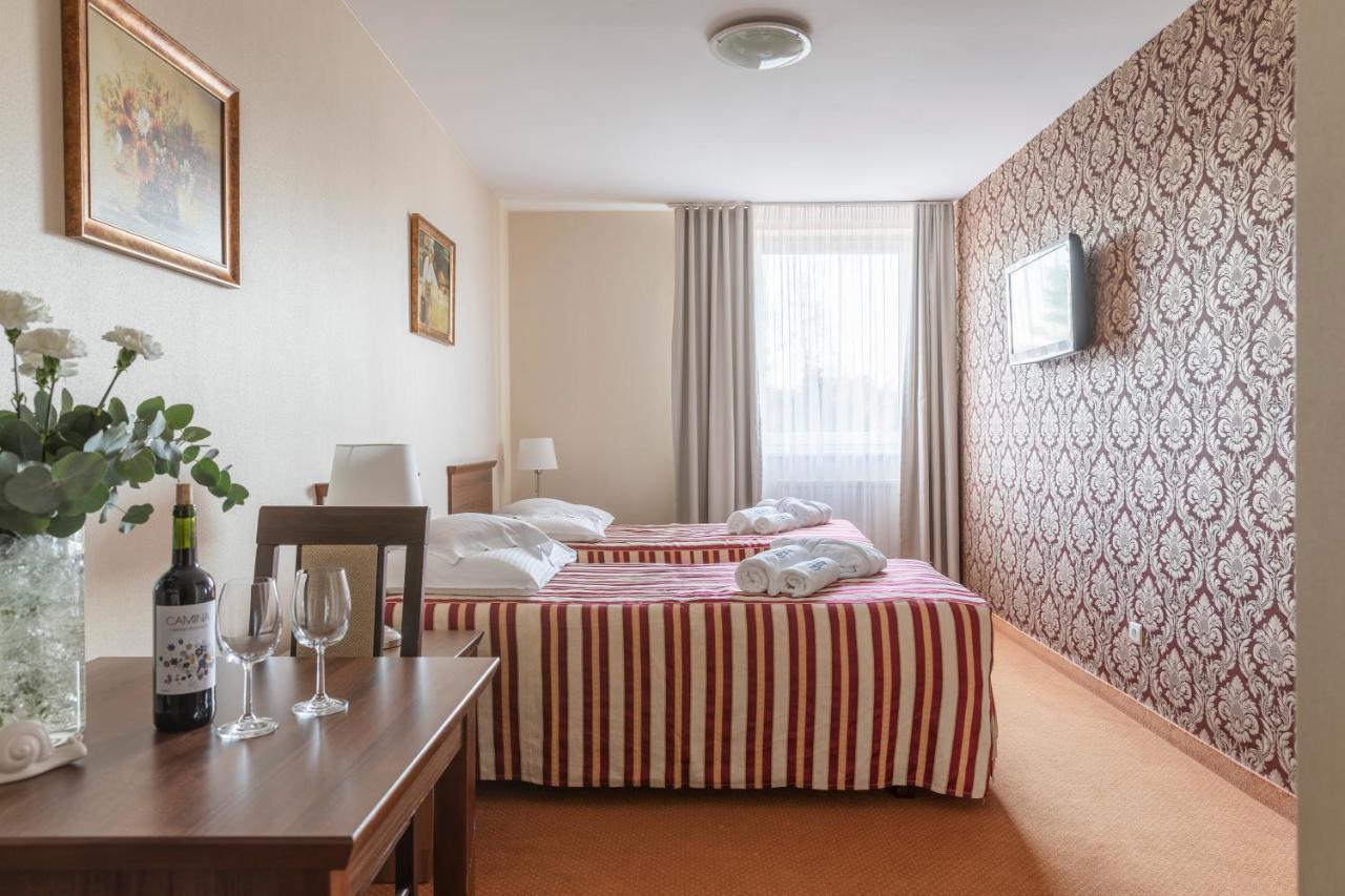 Bursztyn - Bernstein Spa & Wellness Dąbki Esterno foto